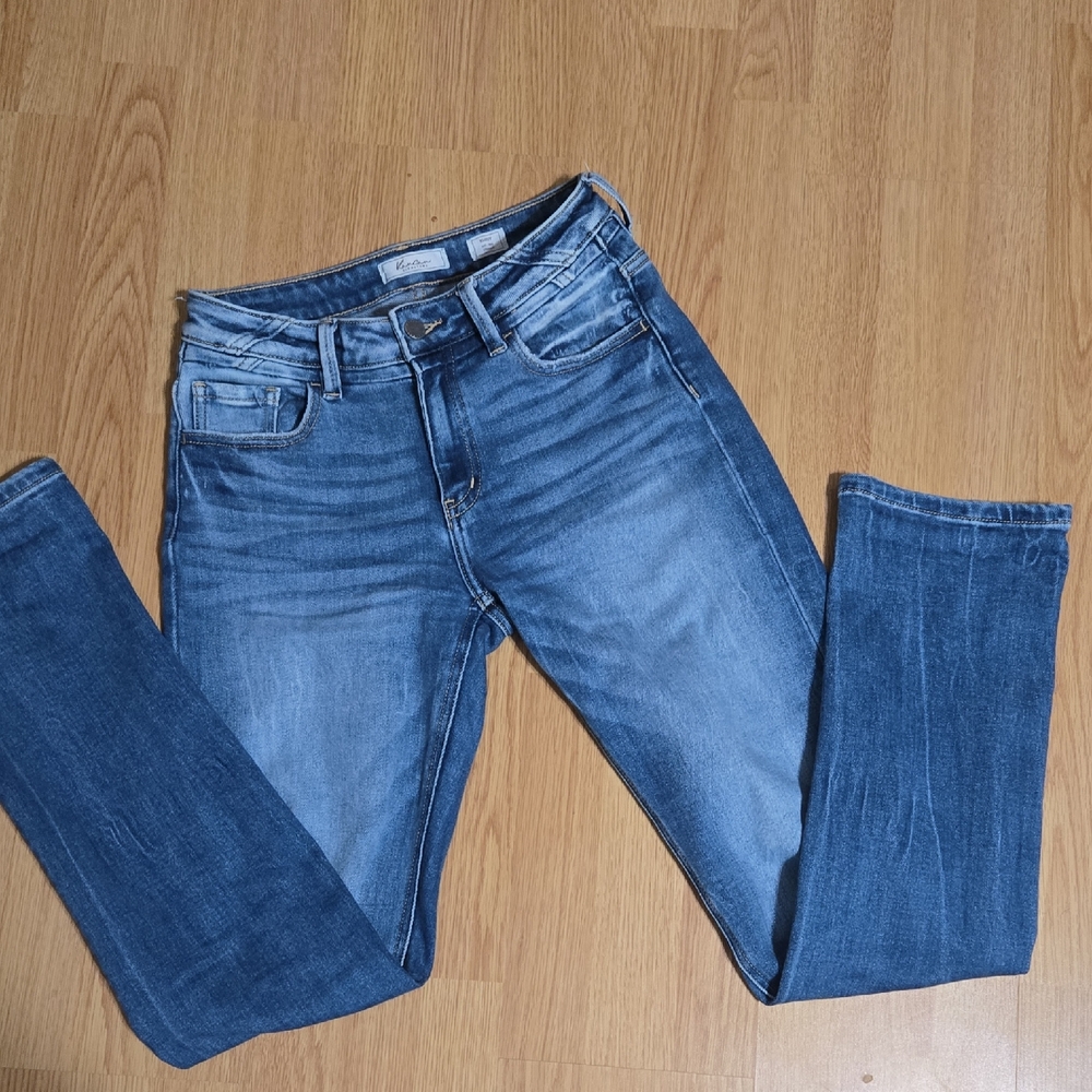 KanCan Kurvy Mid-Rise Straight